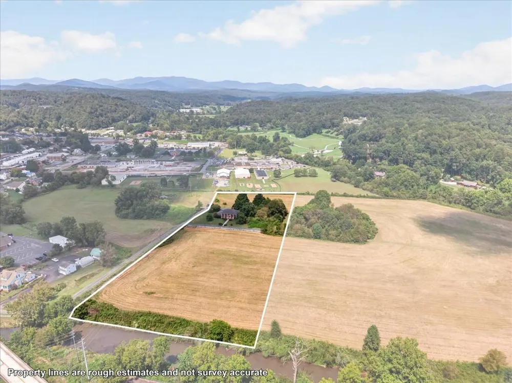 195 River Street Ellijay, GA 30540