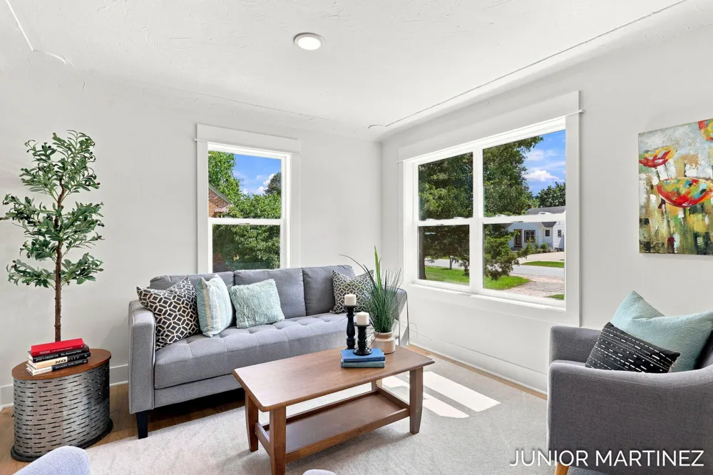 23 E 35th Street Holland City, MI 49423