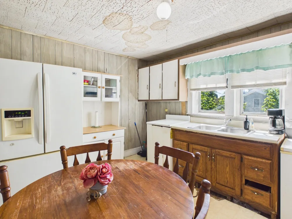 1512 Adams Street Athens, TN 37303