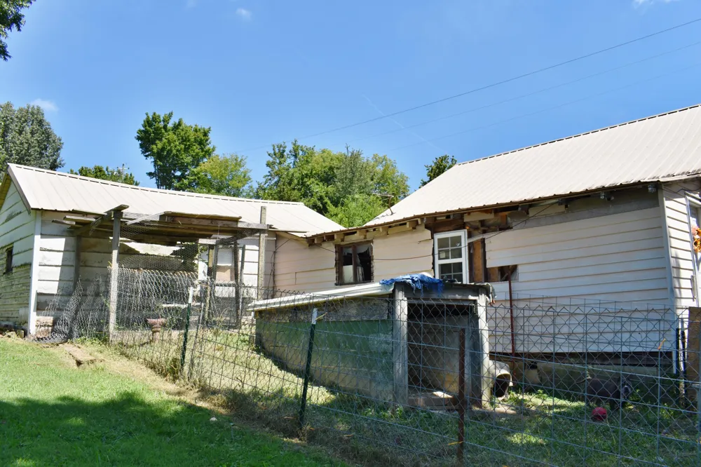 1512 Adams Street Athens, TN 37303