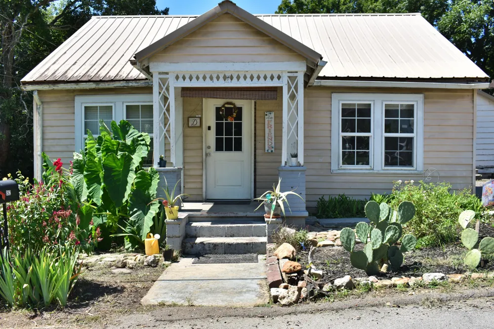 1512 Adams Street Athens, TN 37303