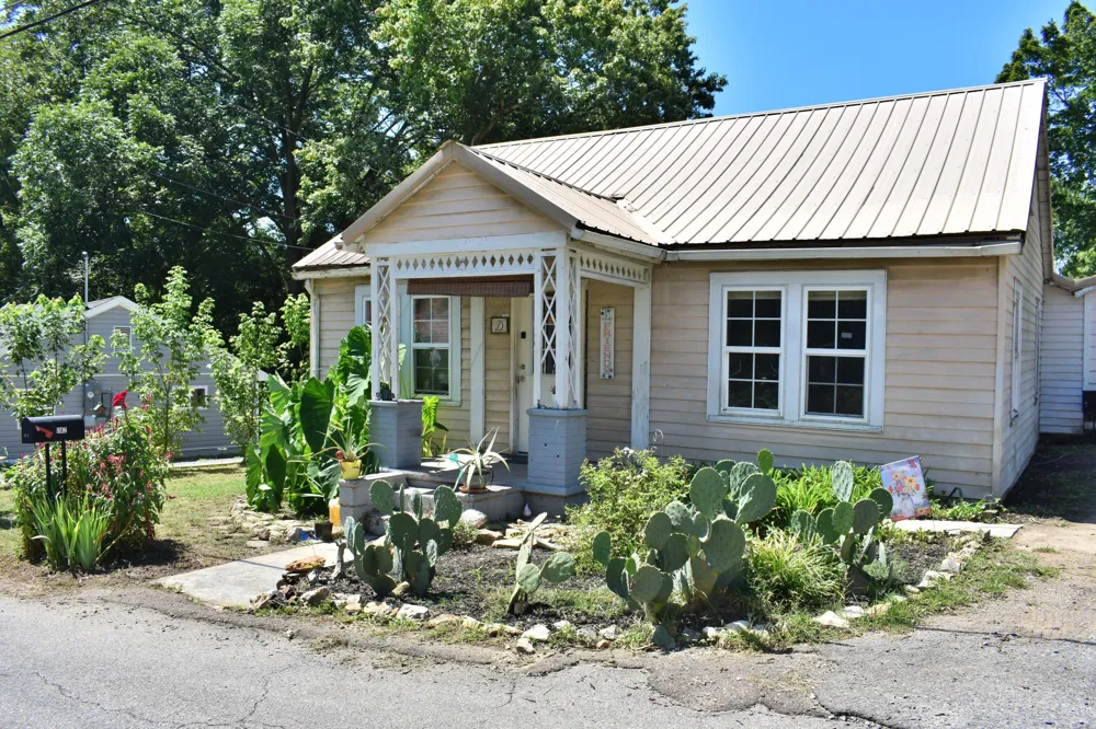 1512 Adams Street Athens, TN 37303