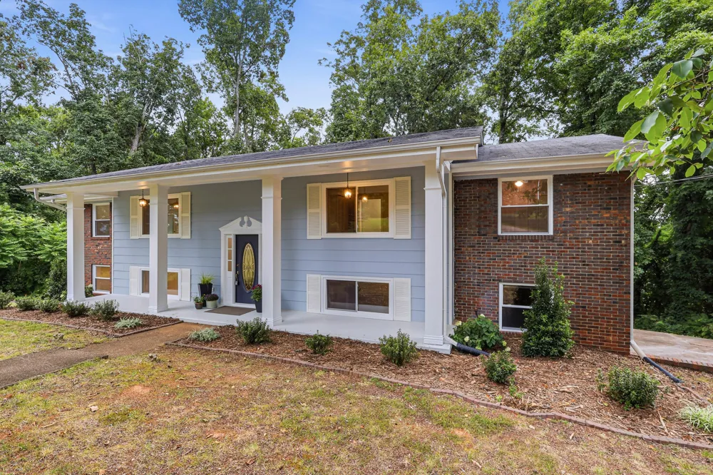 2824 Ridgecrest Drive Chattanooga, TN 37406