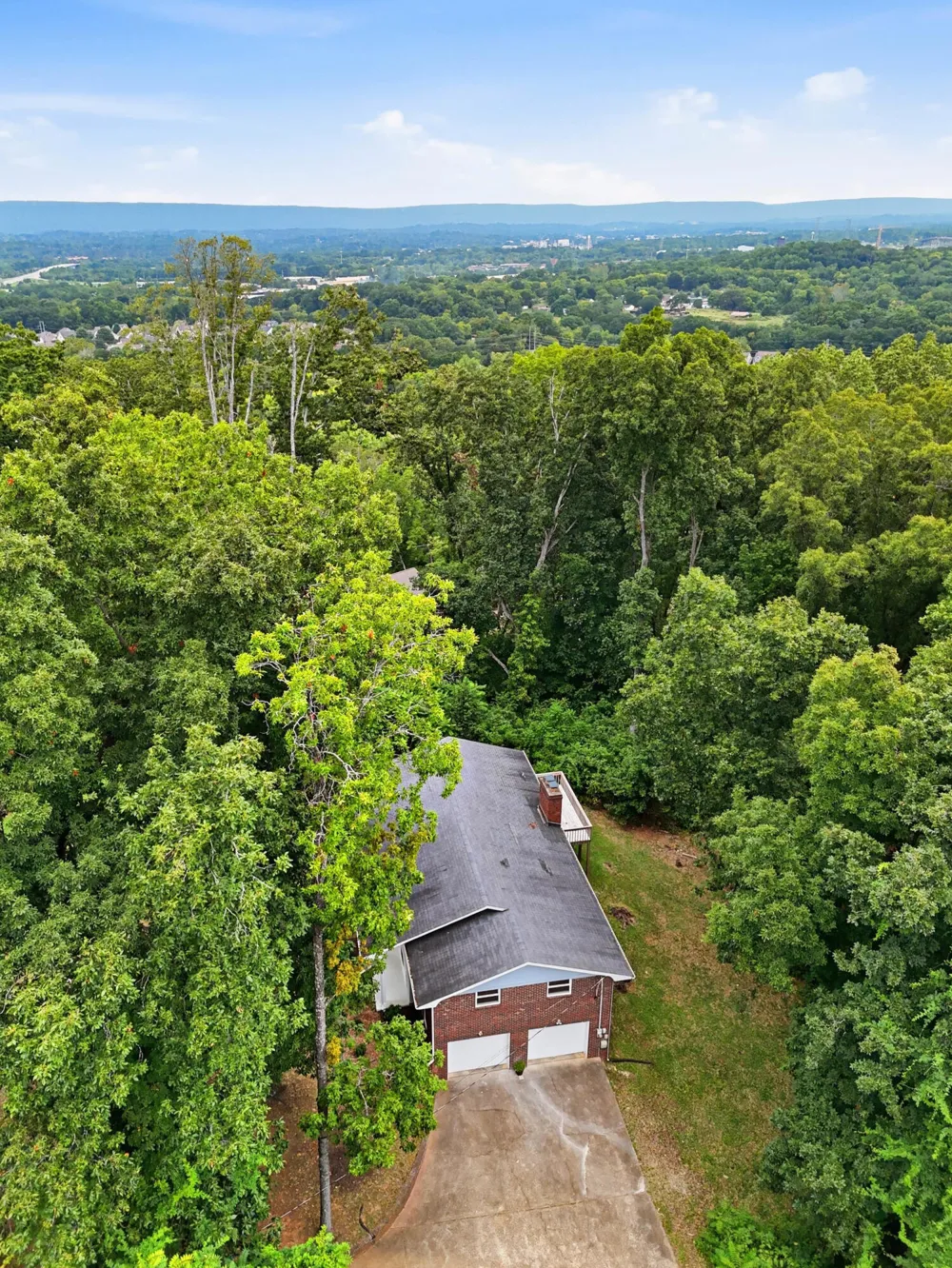 2824 Ridgecrest Drive Chattanooga, TN 37406