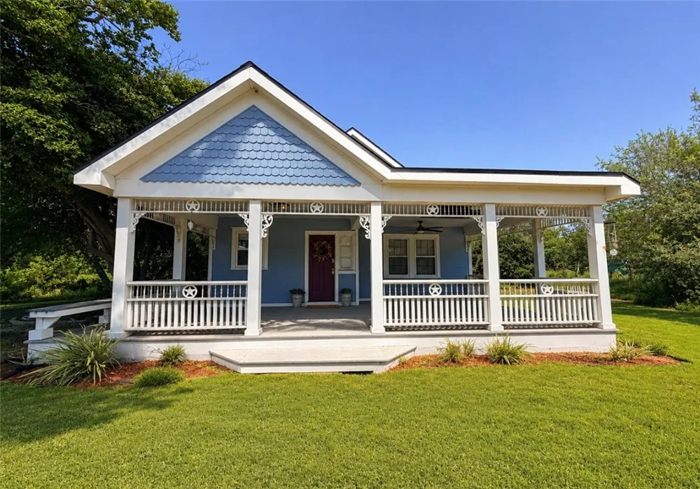 4750 Private Road 3915 Gregory, TX 78359