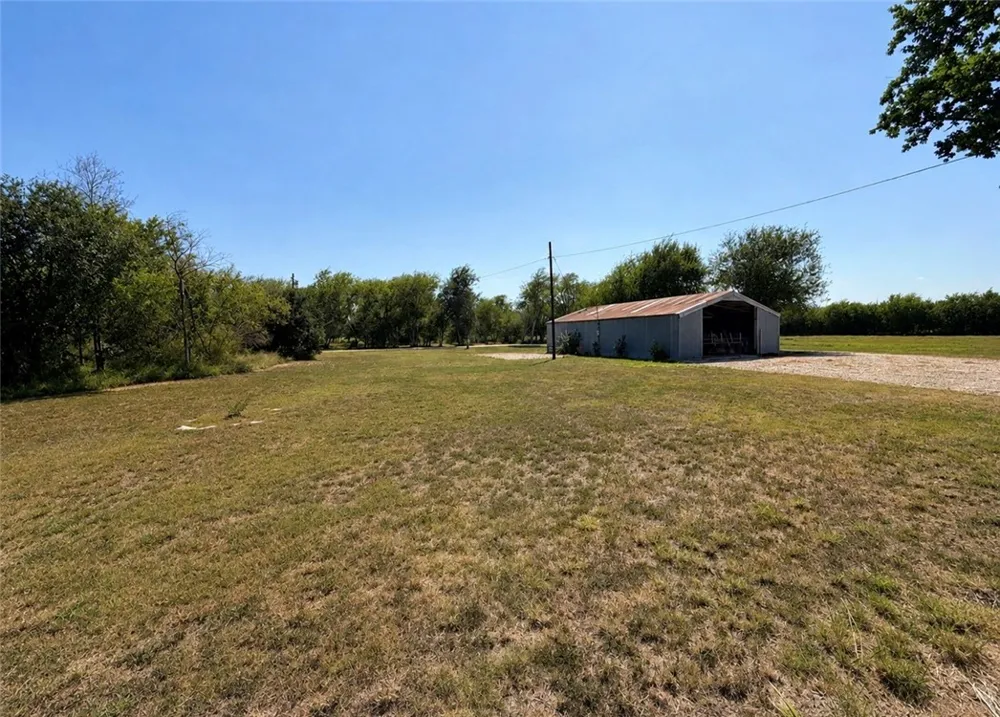 4750 Private Road 3915 Gregory, TX 78359