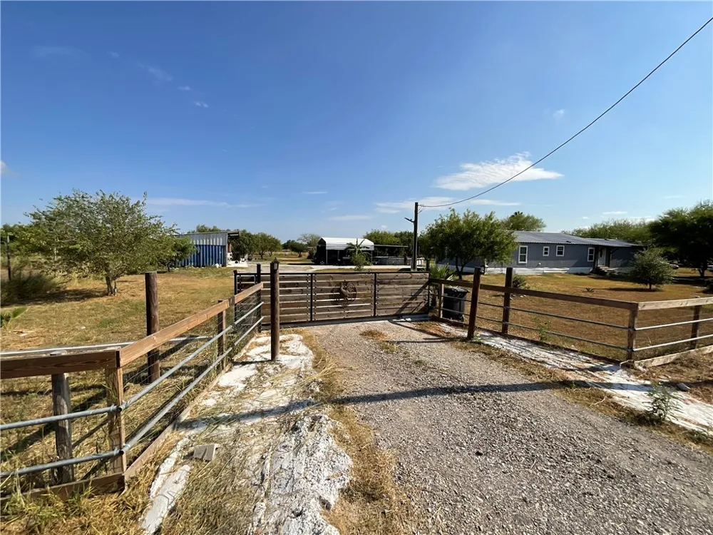14552 County Road 1412 Sinton, TX 78387