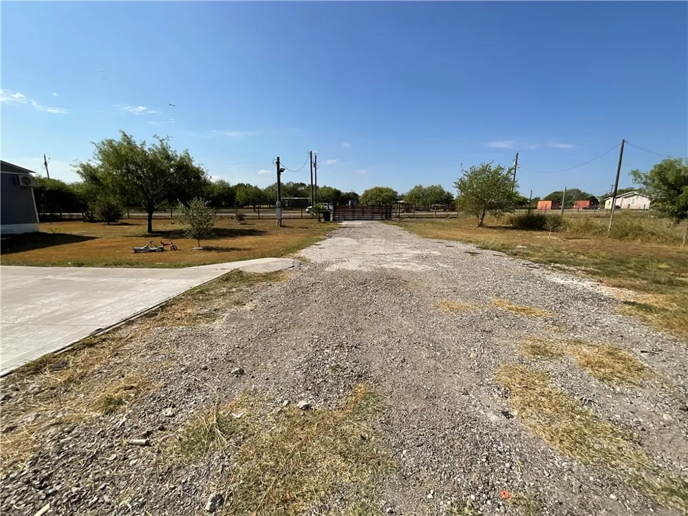 14552 County Road 1412 Sinton, TX 78387