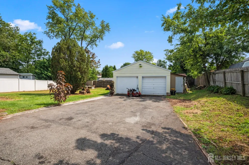 30 Runyon Avenue Edison, NJ 08817