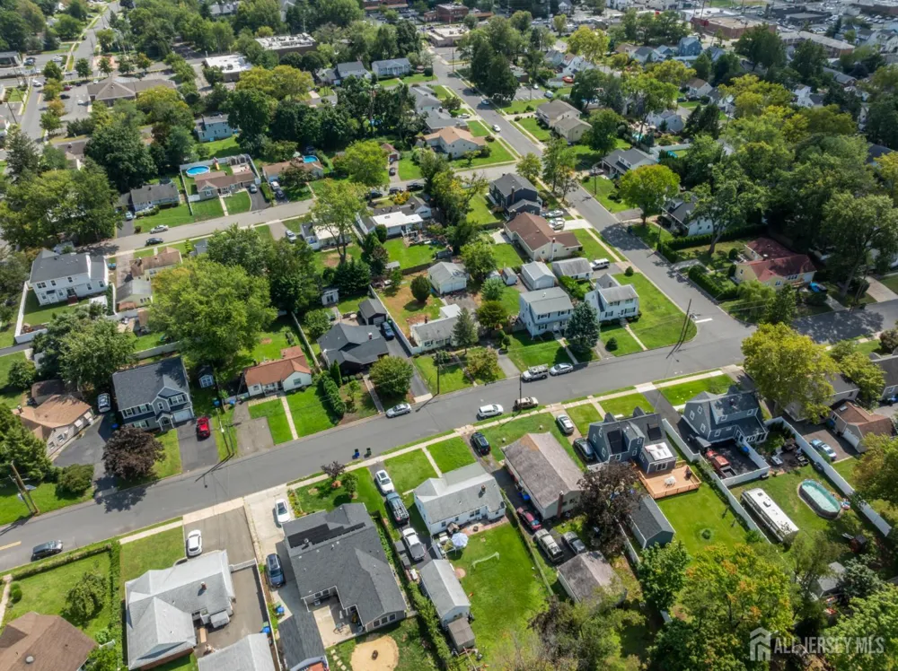 30 Runyon Avenue Edison, NJ 08817