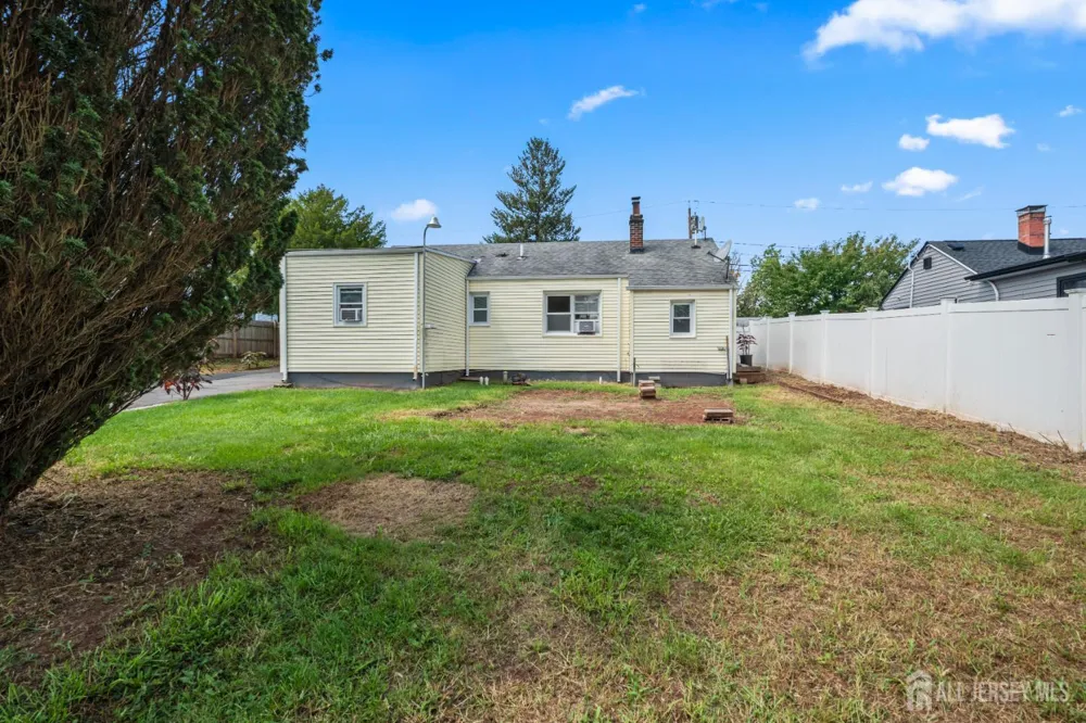 30 Runyon Avenue Edison, NJ 08817