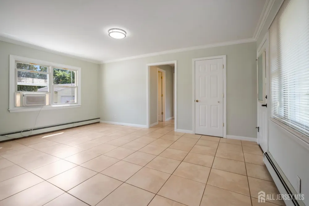 30 Runyon Avenue Edison, NJ 08817