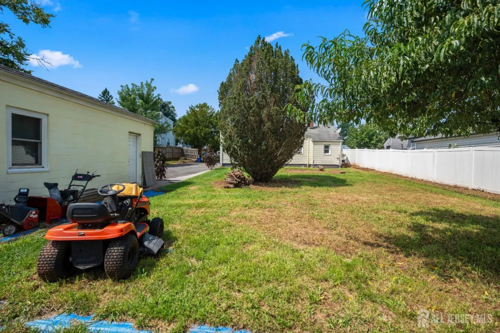 30 Runyon Avenue Edison, NJ 08817