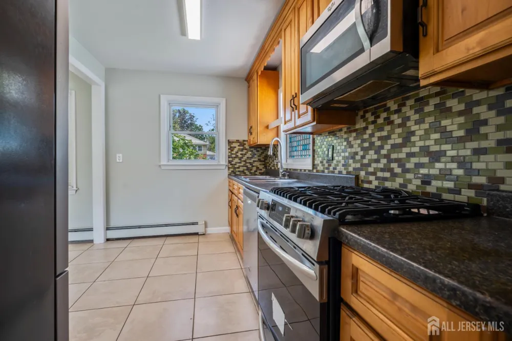 30 Runyon Avenue Edison, NJ 08817