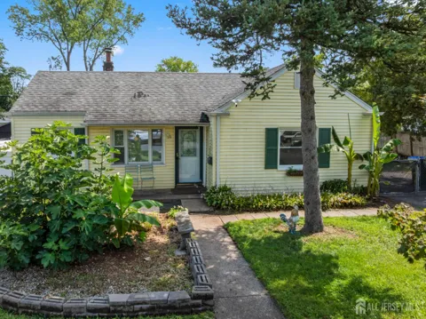 30 Runyon Avenue
