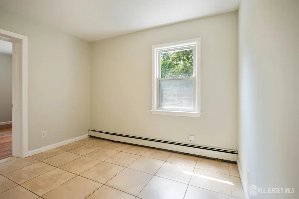 30 Runyon Avenue Edison, NJ 08817