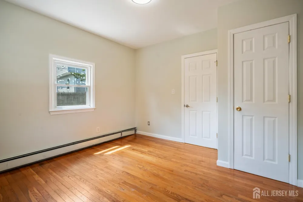 30 Runyon Avenue Edison, NJ 08817