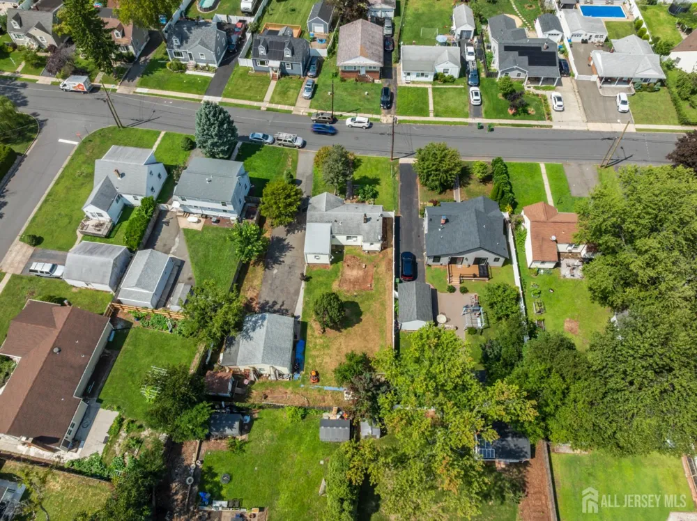 30 Runyon Avenue Edison, NJ 08817