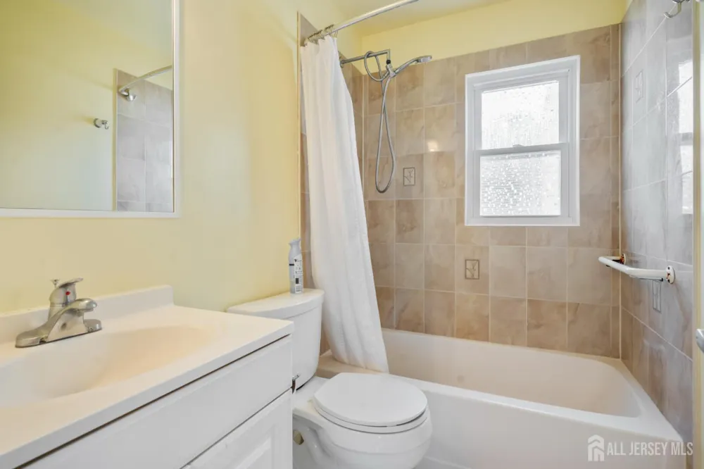 30 Runyon Avenue Edison, NJ 08817