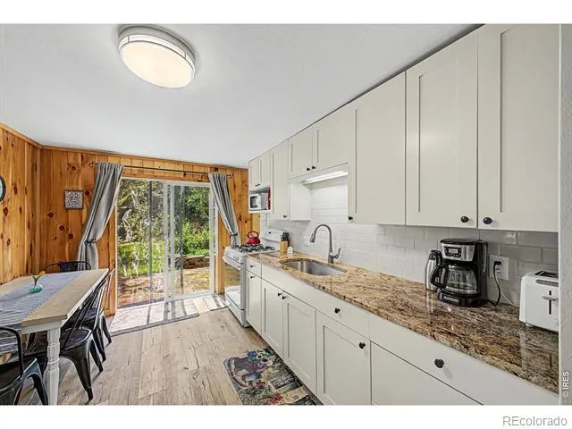 259 Riverside Drive Lyons, CO 80540