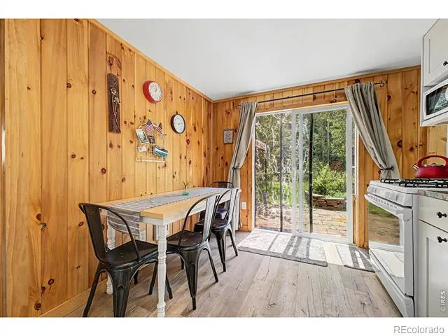 259 Riverside Drive Lyons, CO 80540