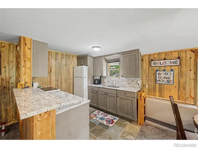 259 Riverside Drive Lyons, CO 80540