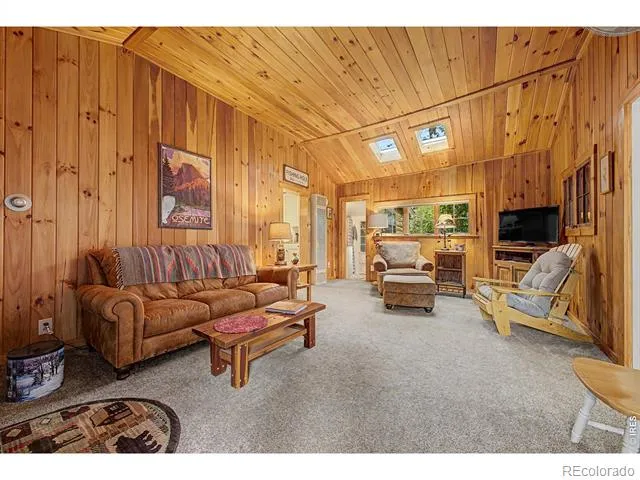 259 Riverside Drive Lyons, CO 80540