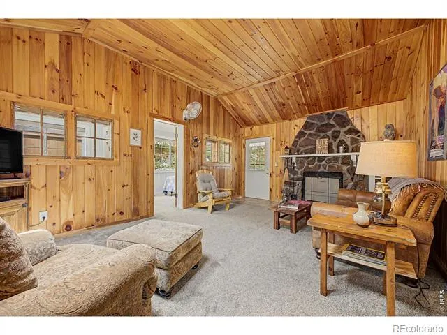 259 Riverside Drive Lyons, CO 80540
