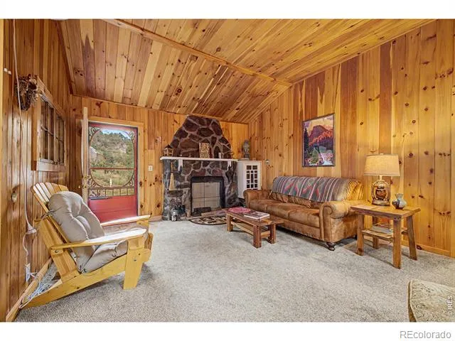 259 Riverside Drive Lyons, CO 80540