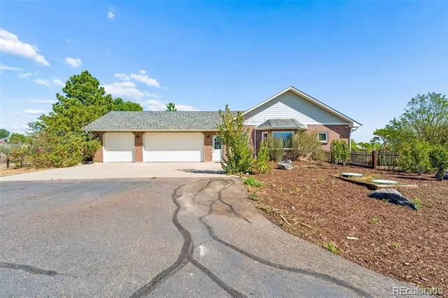 15583 Quivas Street Broomfield, CO 80023