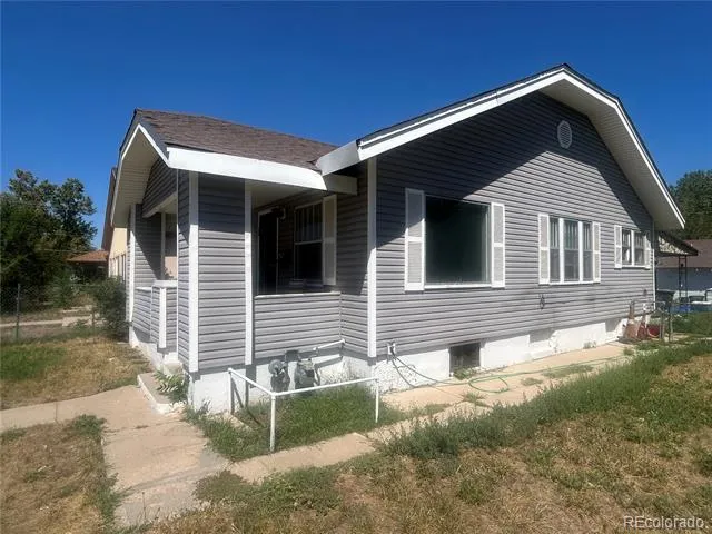 162 Hazel Court Denver, CO 80219