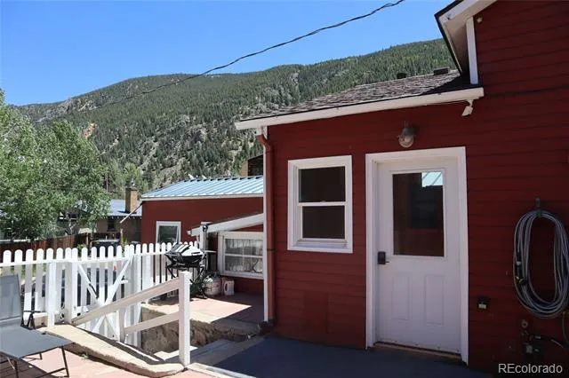 608 5th Street #B Georgetown, CO 80444