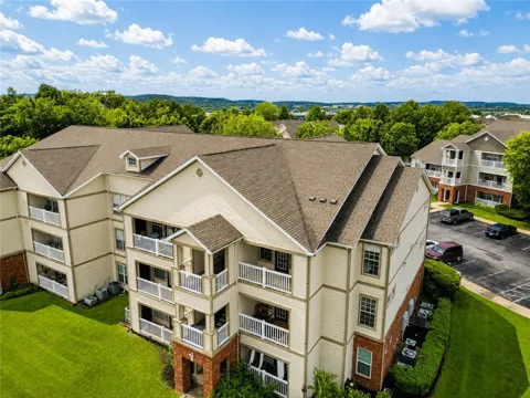 4254 NE Meadow Creek #302