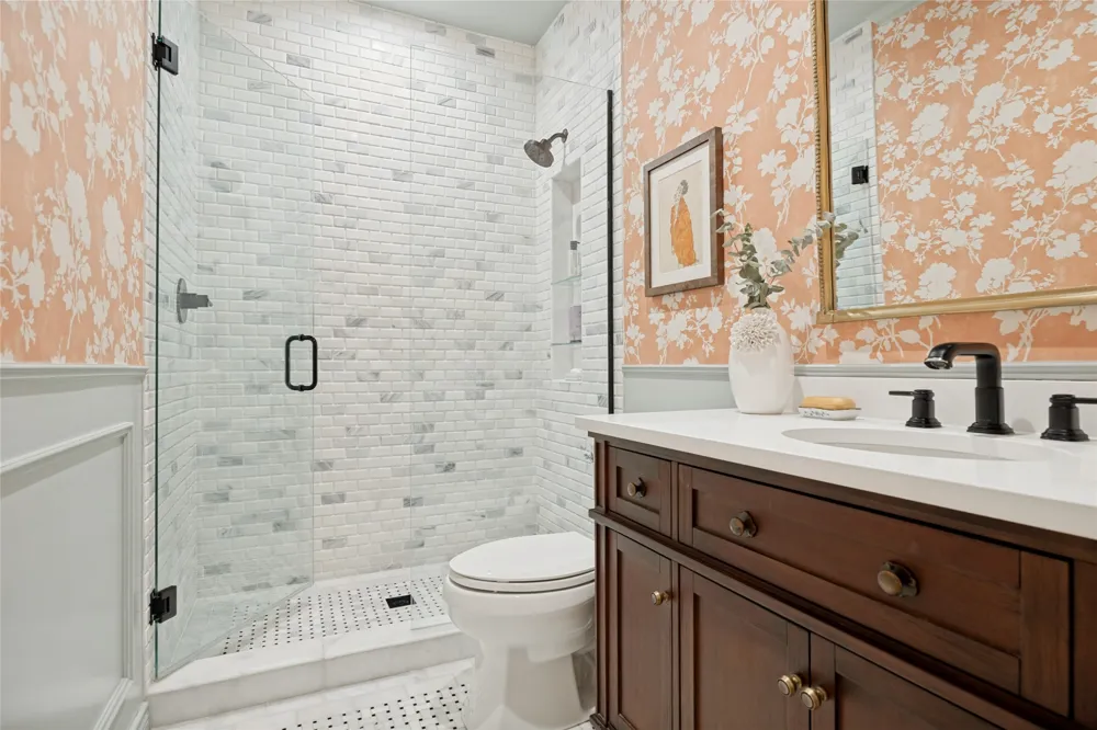 5604 Encore Drive Dallas, TX 75240