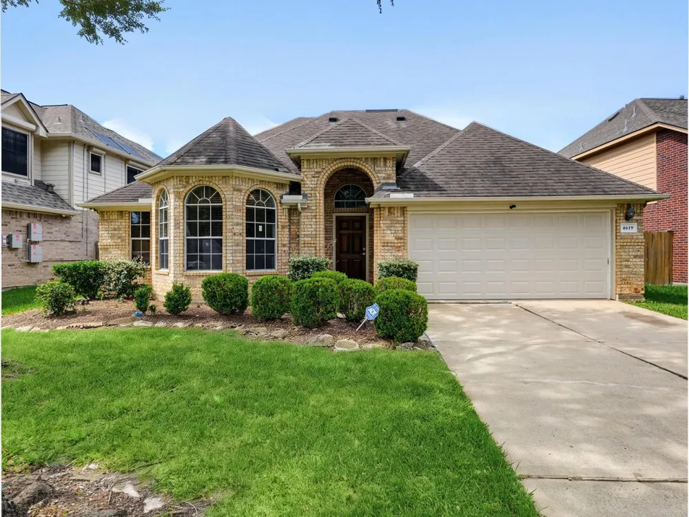 4619 Schiller Park Lane Sugar Land, TX 77479