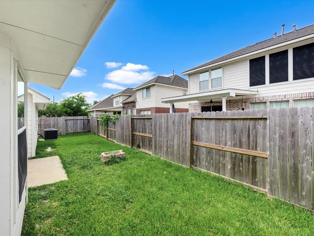 4619 Schiller Park Lane Sugar Land, TX 77479