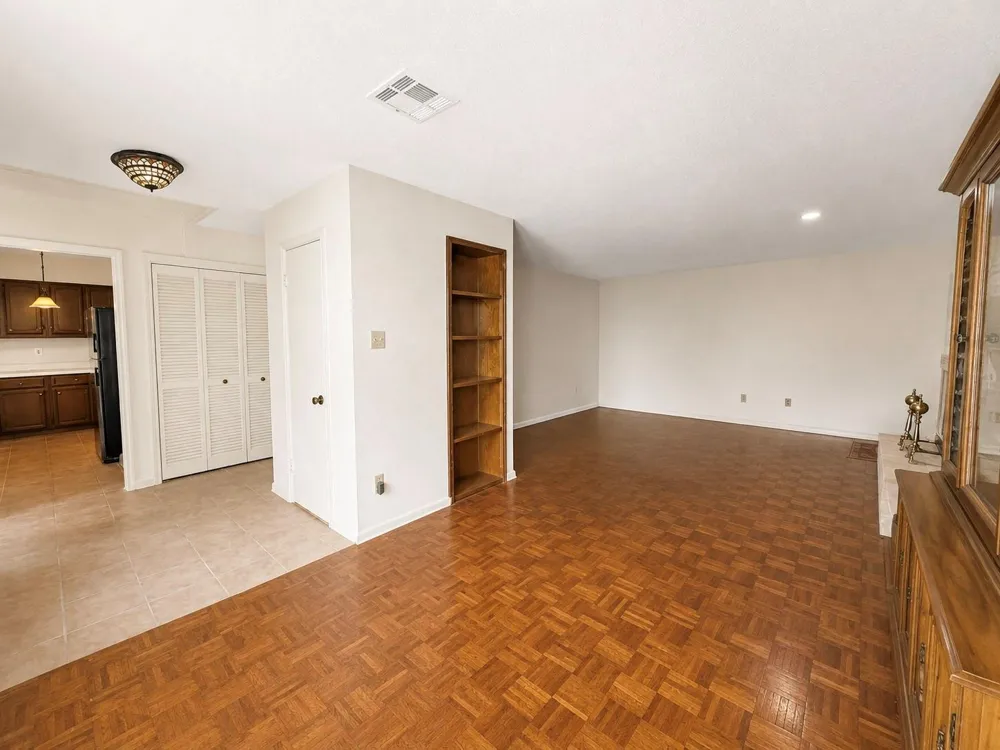 10602 Sandpiper Drive Houston, TX 77096