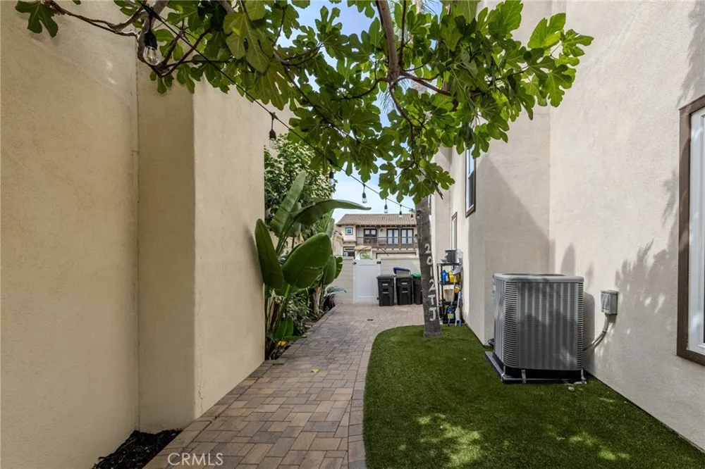 13362 Portal Tustin, CA 92782