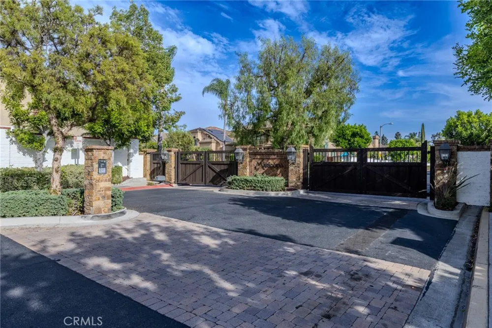 13362 Portal Tustin, CA 92782
