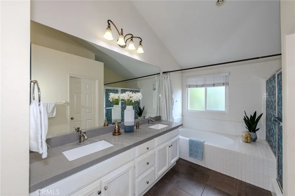 13362 Portal Tustin, CA 92782