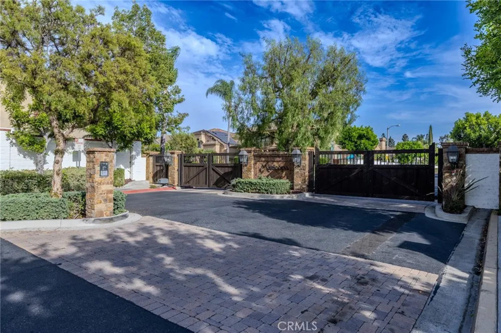 13362 Portal Tustin, CA 92782