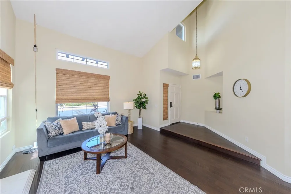 13362 Portal Tustin, CA 92782