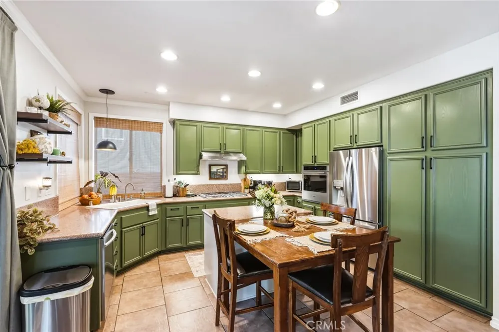 32236 Big Oak Castaic, CA 91384