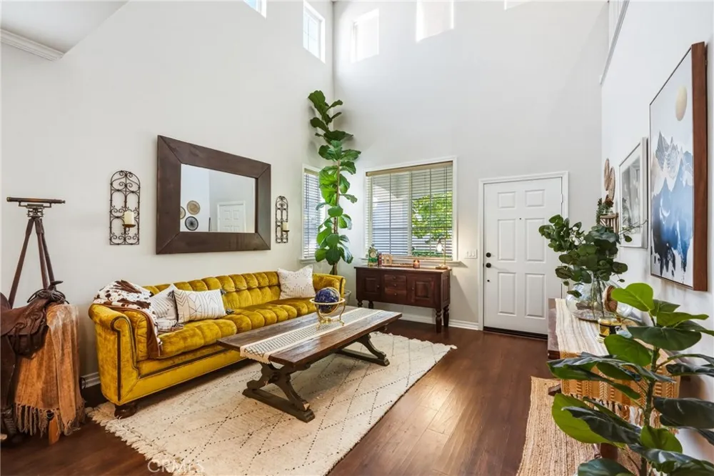 32236 Big Oak Castaic, CA 91384