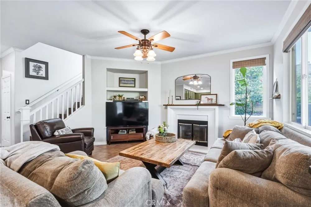 32236 Big Oak Castaic, CA 91384