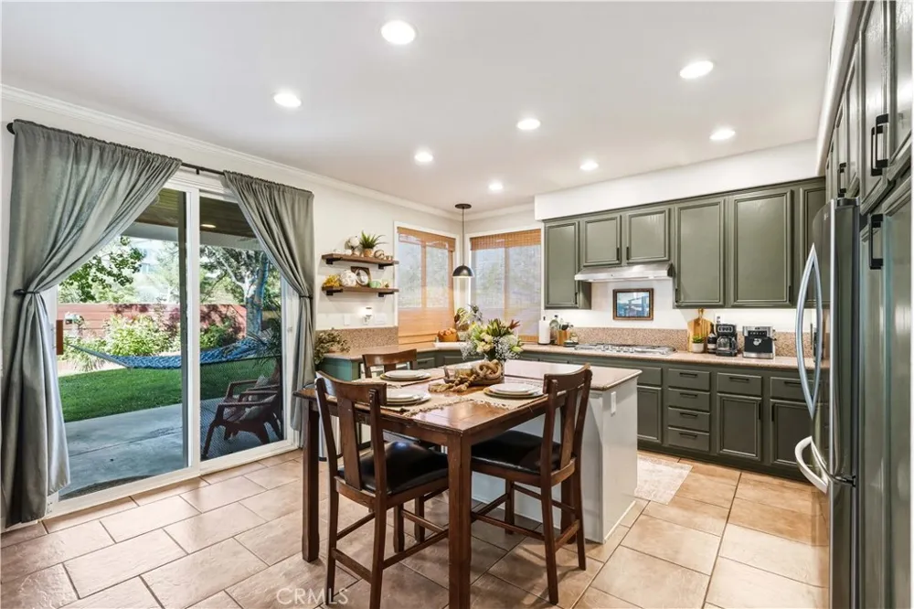 32236 Big Oak Castaic, CA 91384
