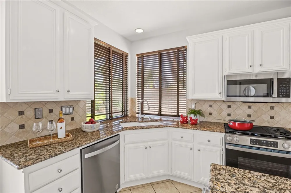 753 La Docena Corona, CA 92879