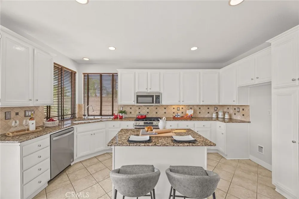 753 La Docena Corona, CA 92879