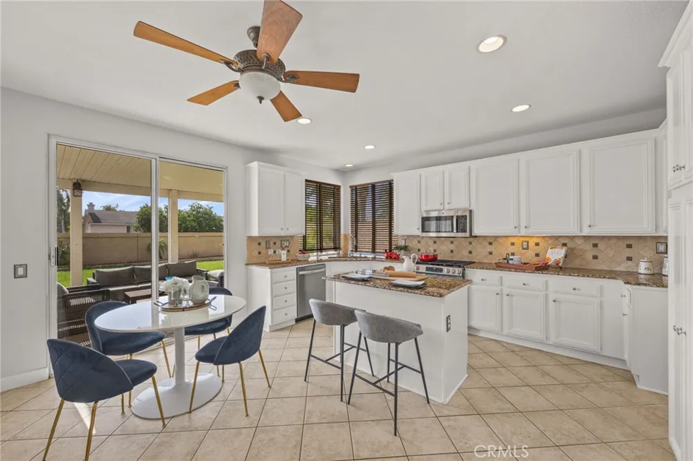 753 La Docena Corona, CA 92879