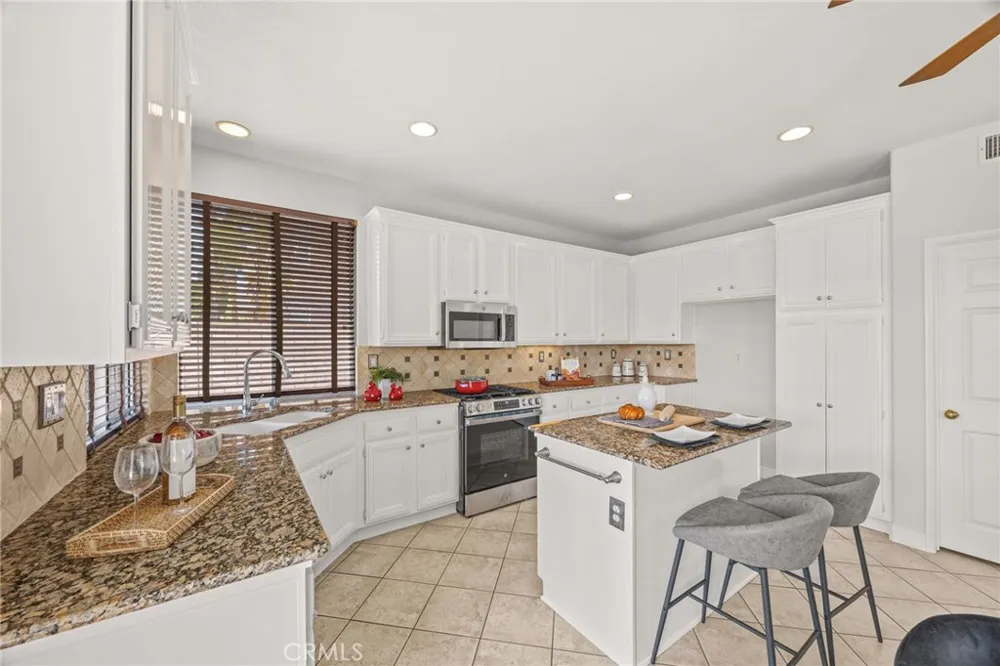 753 La Docena Corona, CA 92879